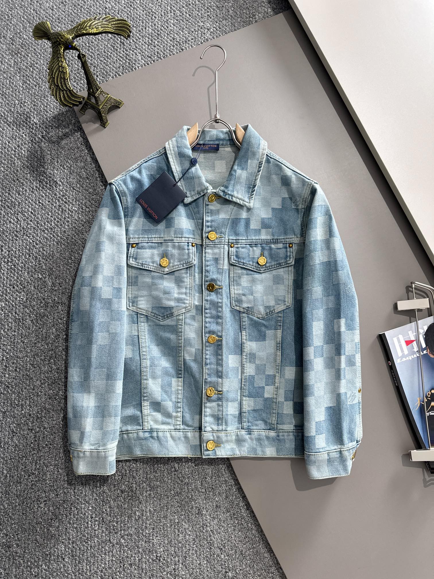 Louis Vuitton 2025 Runway Denim Jacket, Jacquard Design, Classic & Stylish 2 i1727875166 4664 0