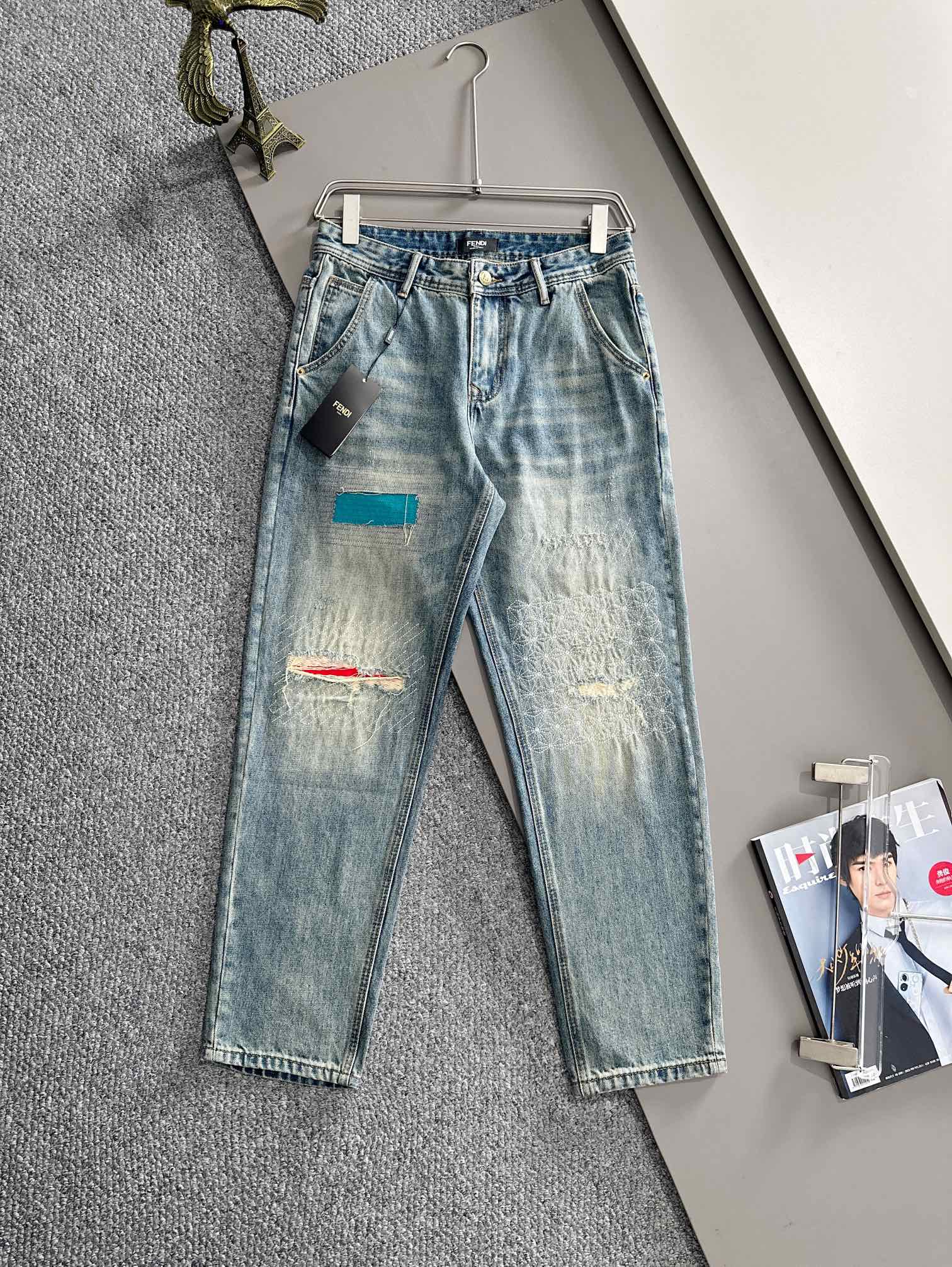 Fendi 2025 clásico de todas las estaciones jeans de corte recto, ¡la moda entre la moda! Muchos bloggers de moda los us…