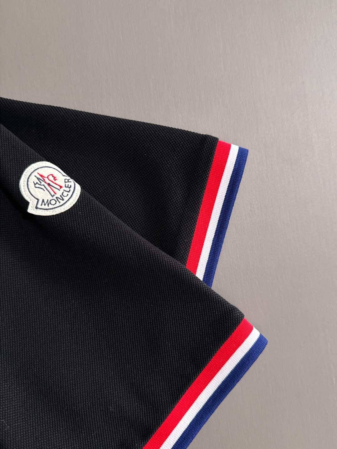 Moncler Polo Shirt: Premium Cotton, Logo Design, Comfortable & Breathable 9 i1740892098146 149 0 4