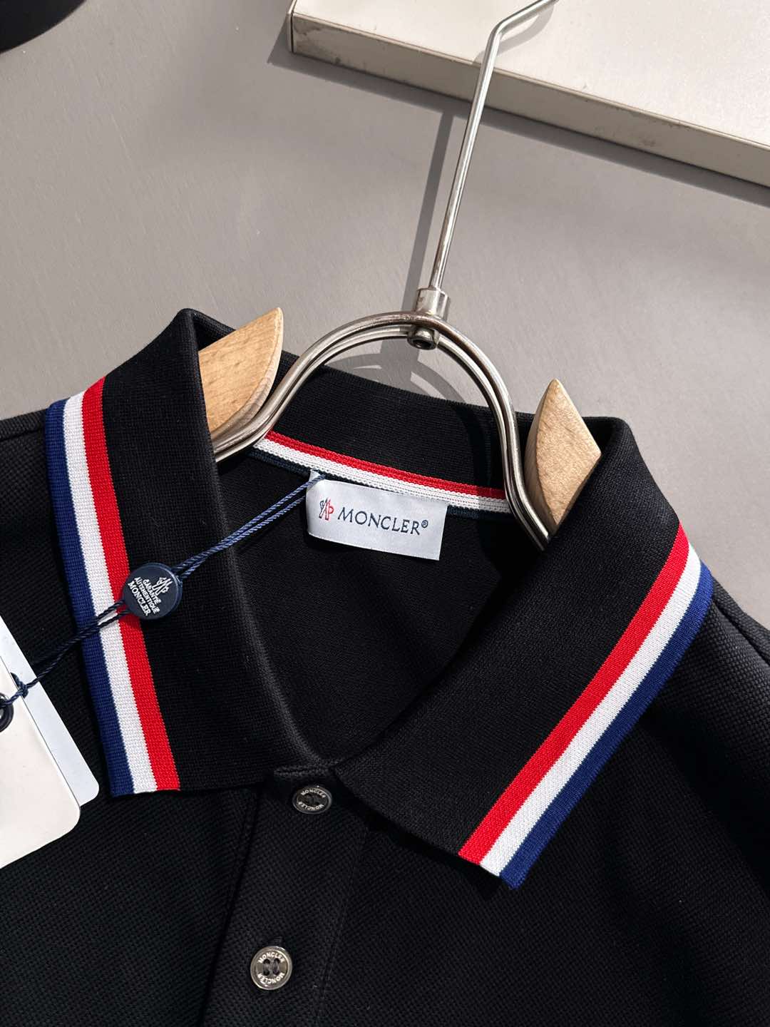 Moncler Polo Shirt: Premium Cotton, Logo Design, Comfortable & Breathable 4 i1740892098146 8140 0 3