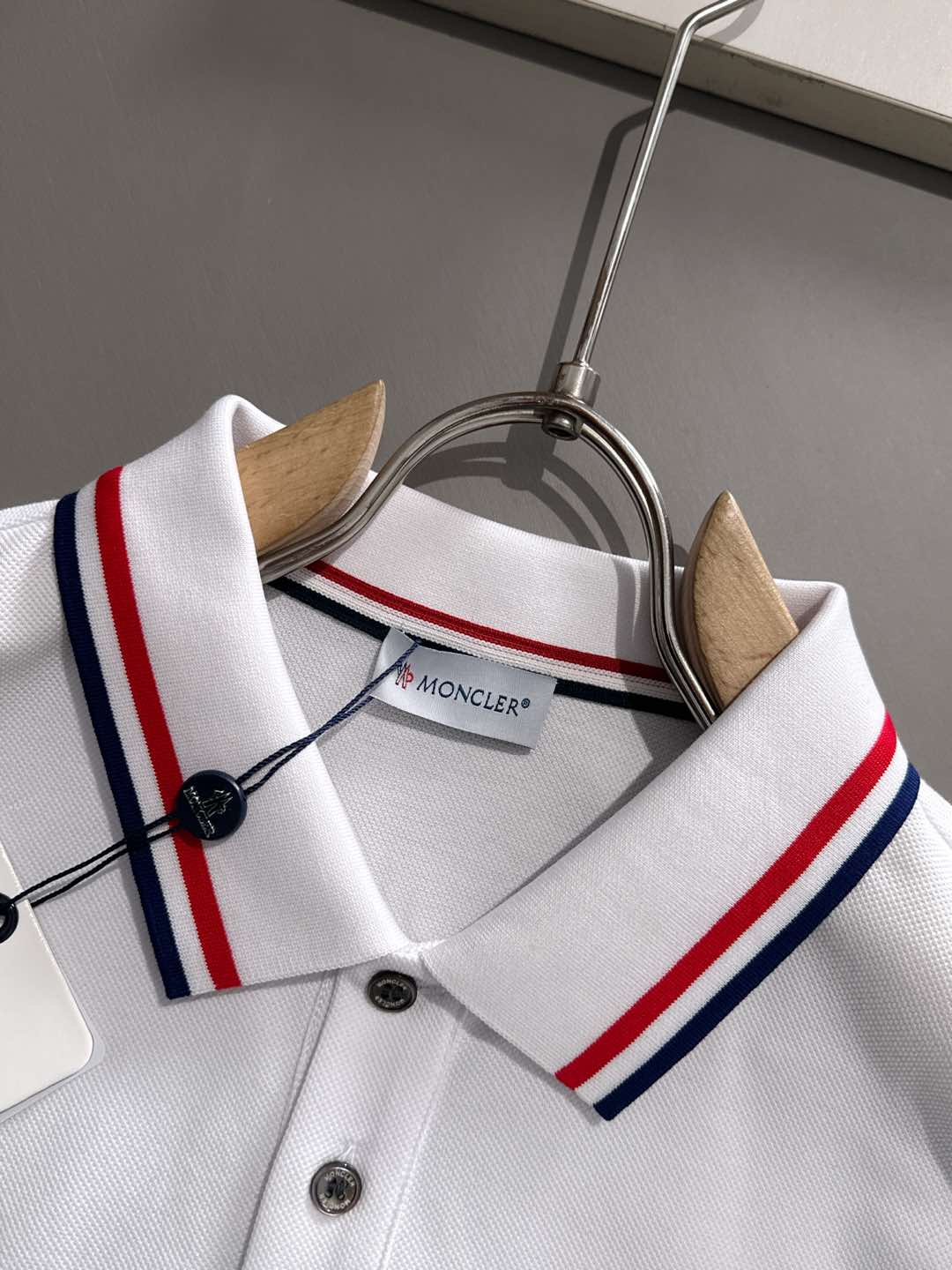 Moncler Polo Shirt: Premium Cotton, Designer Logo, Breathable & Comfortable 6 i1740892146150 4080 0 5