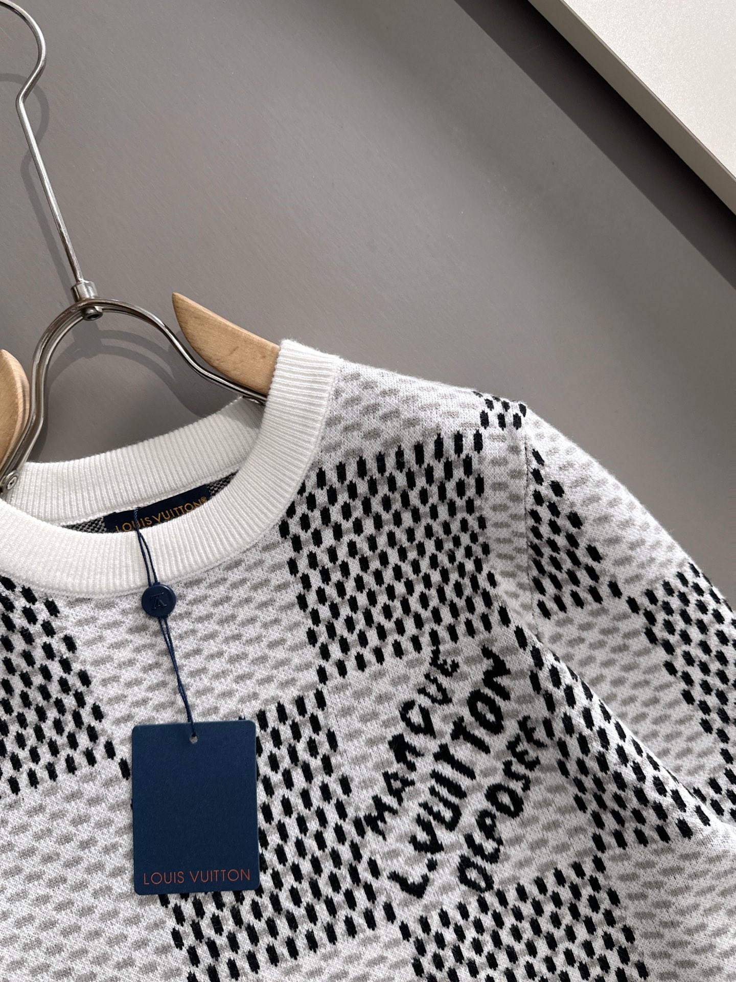 Louis Vuitton Men's Checkered Jacquard Wool Sweater, Slim Fit, Fall/Winter 3 i1754471960190 5840 0 6