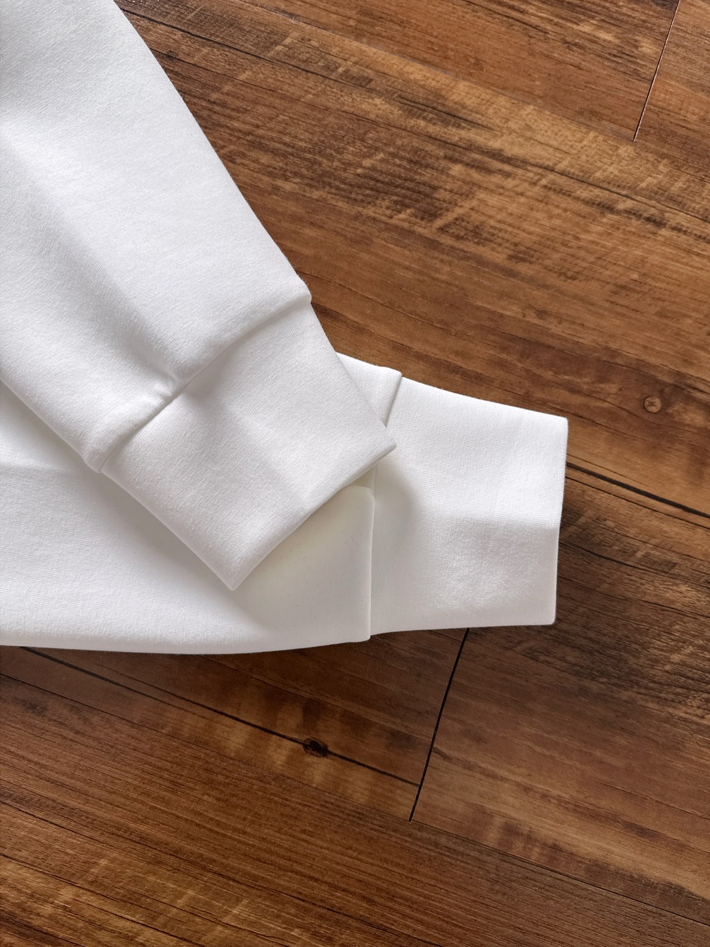 🌾退换 BURBERRY巴宝莉 2025ss秋冬新品 长袖太空棉卫衣，经典Logo设计，百搭款，定制面料