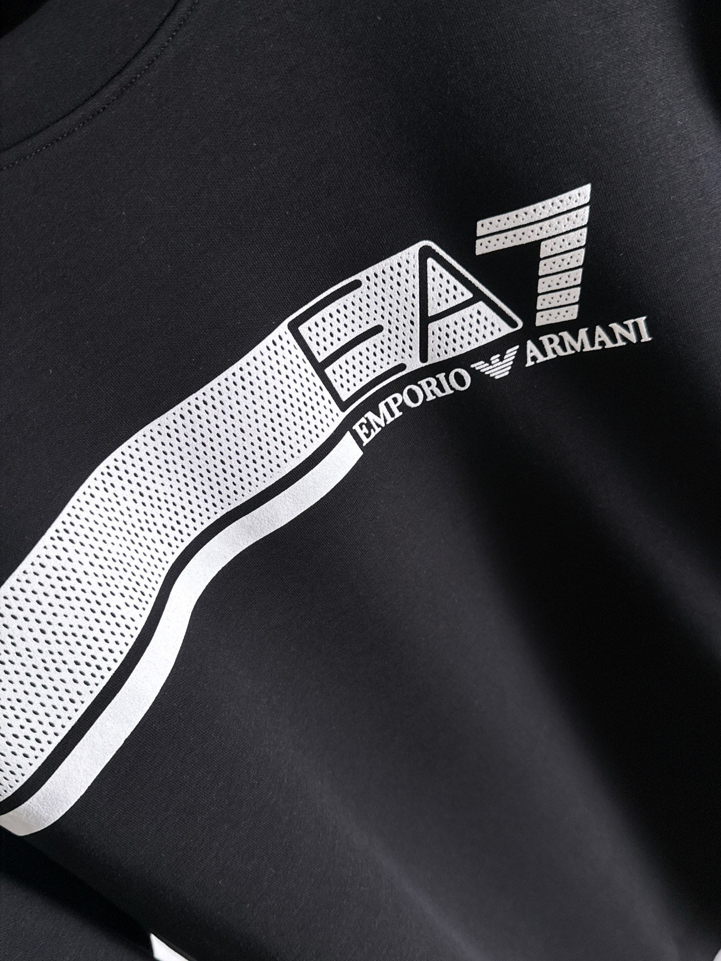 🌾退换 E Armani 阿玛尼 # 2025秋冬 八明治空气层套头圆领卫衣男女同款时尚休闲套头卫衣衫！