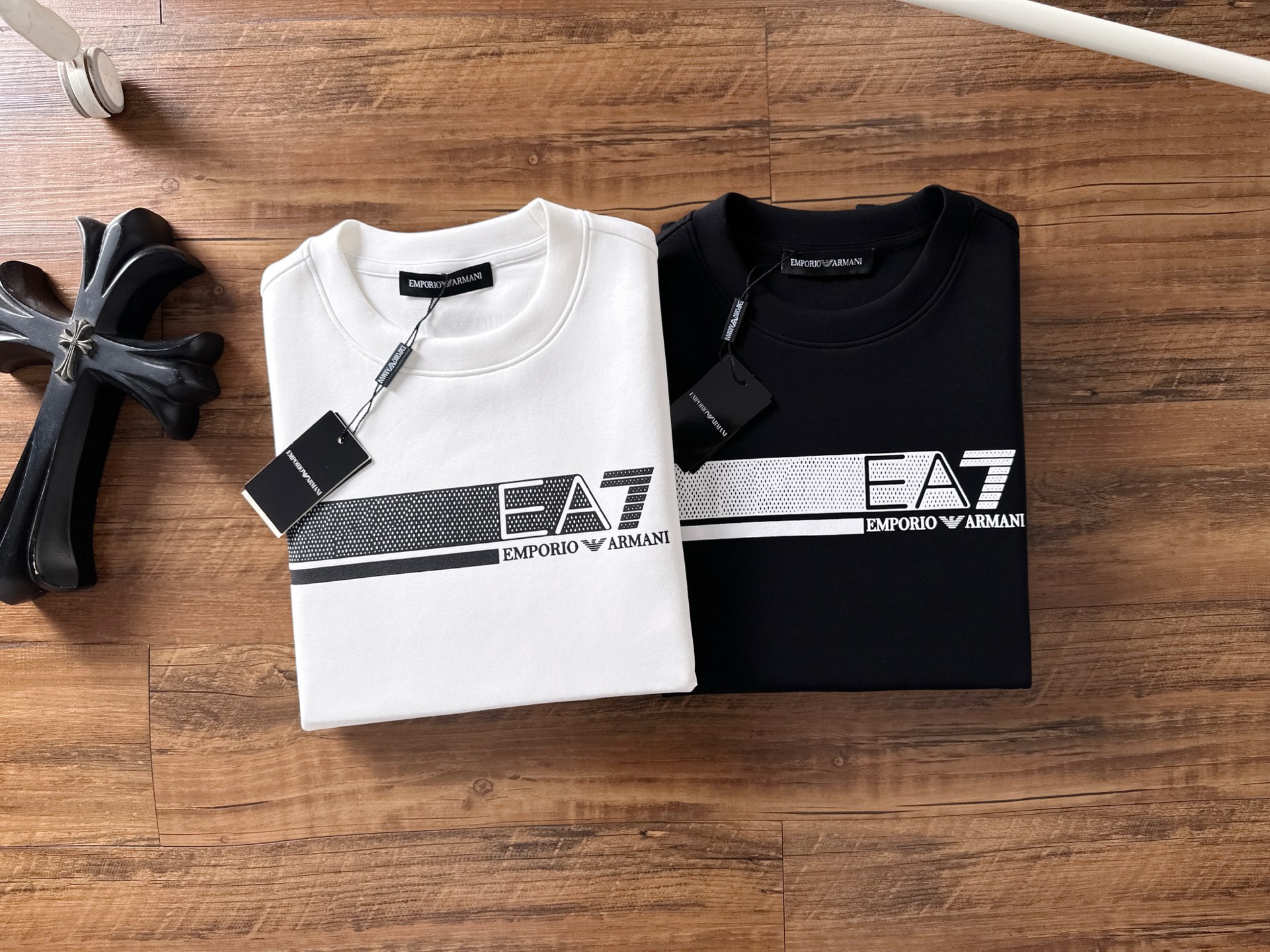 🌾退换 E Armani 阿玛尼 # 2025秋冬 八明治空气层套头圆领卫衣男女同款时尚休闲套头卫衣衫！