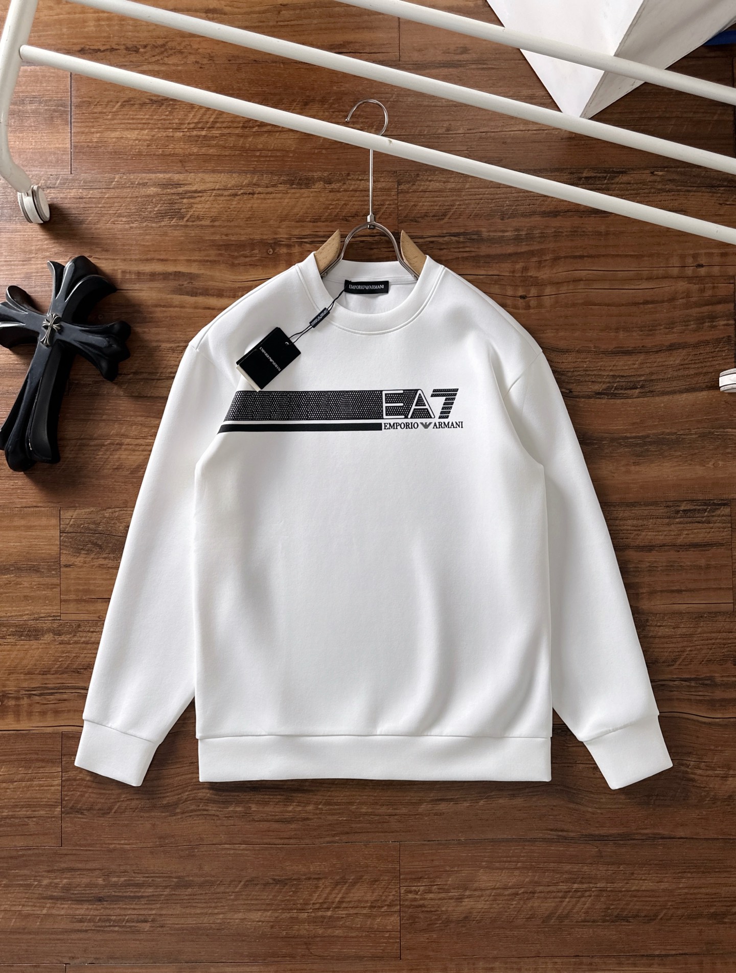 🌾退换 E Armani 阿玛尼 # 2025秋冬 八明治空气层套头圆领卫衣男女同款时尚休闲套头卫衣衫！