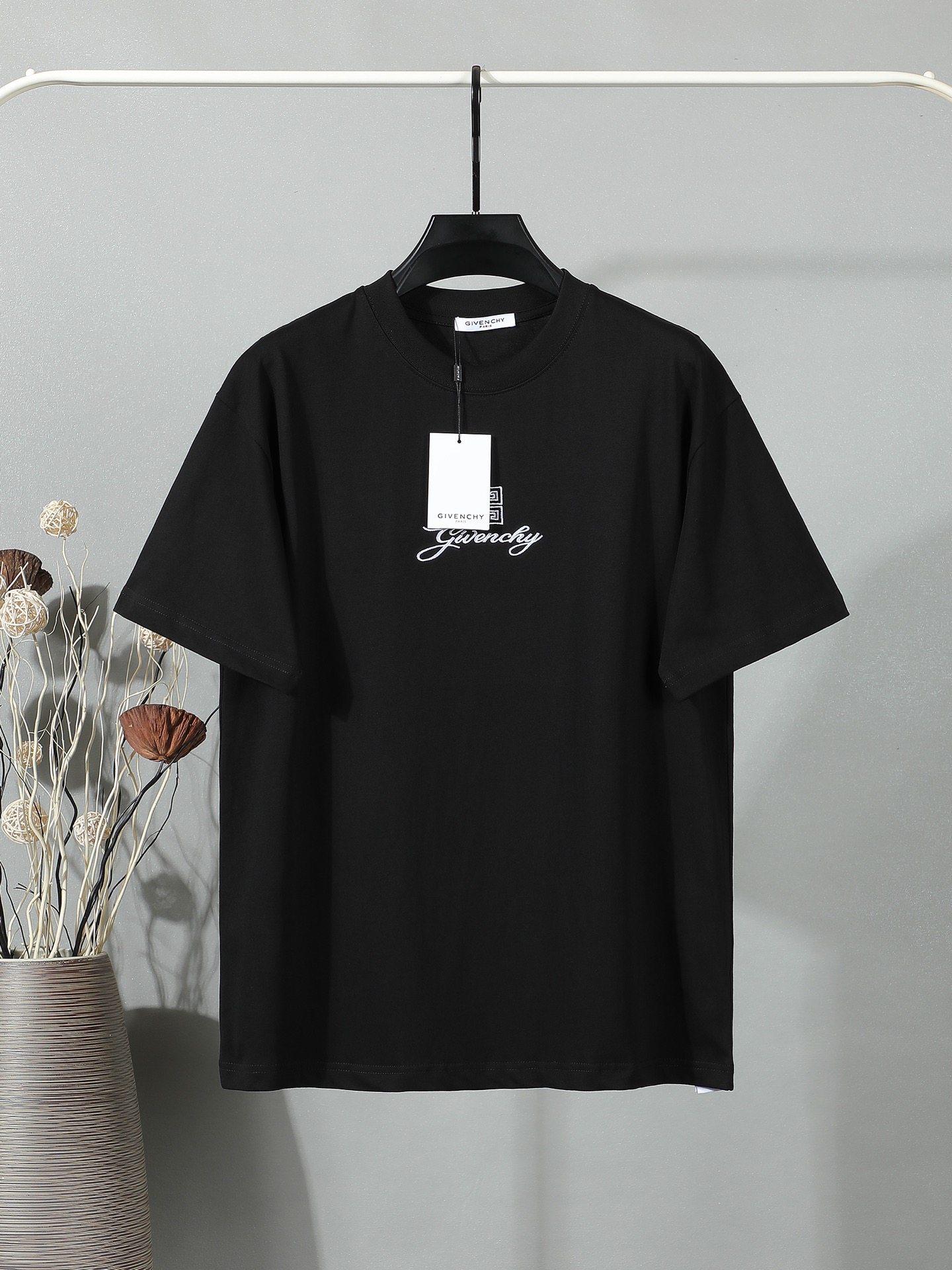 100 [Calidad exclusiva] Los 26 nuevos productos de Givenchy están en las estanterías al mismo tiempo. Múltiples artesan…