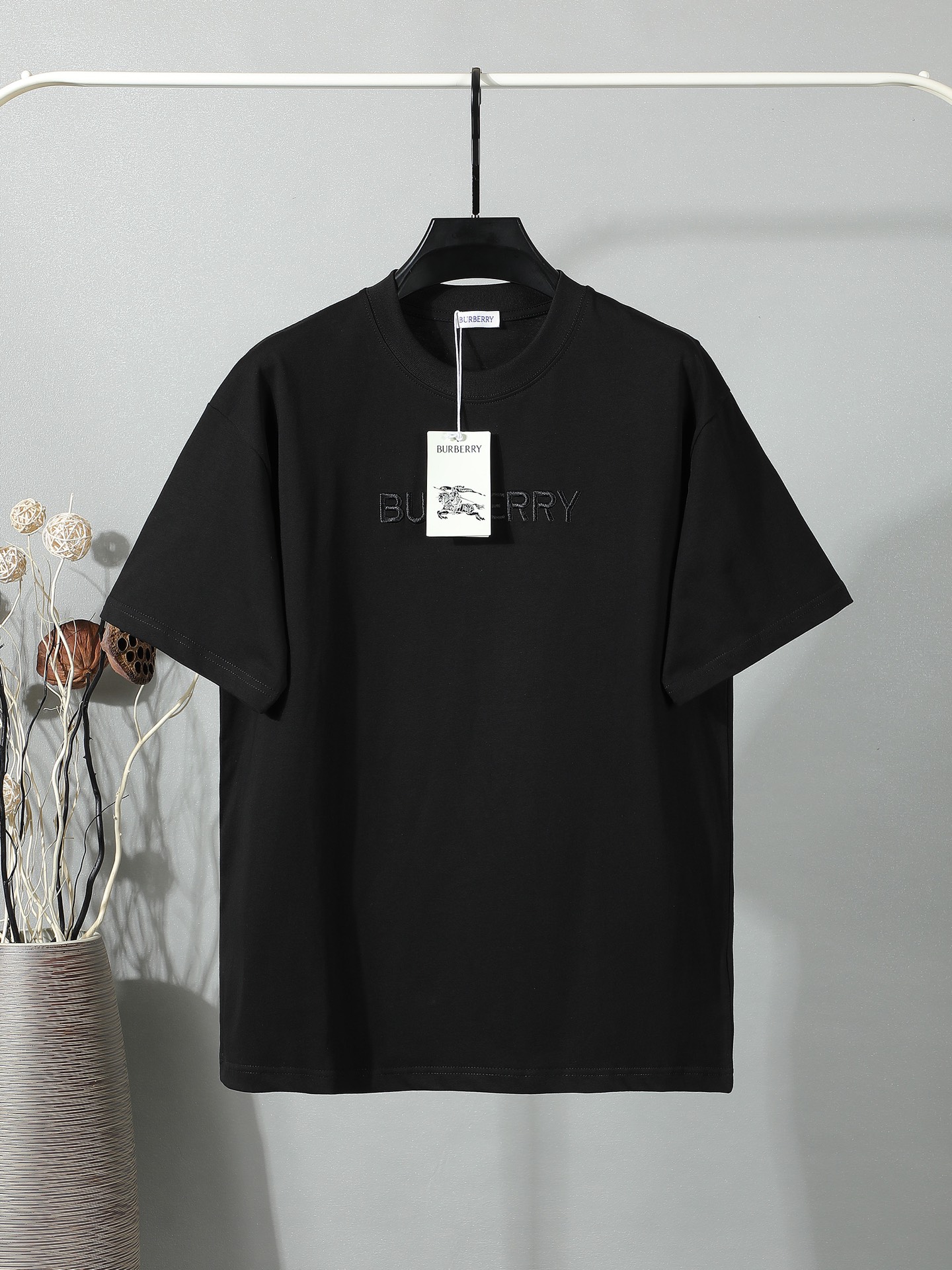 100 Burberry 2026 primavera y verano nueva camiseta corta holgada, confeccionada con tela personalizada de alta gama de…
