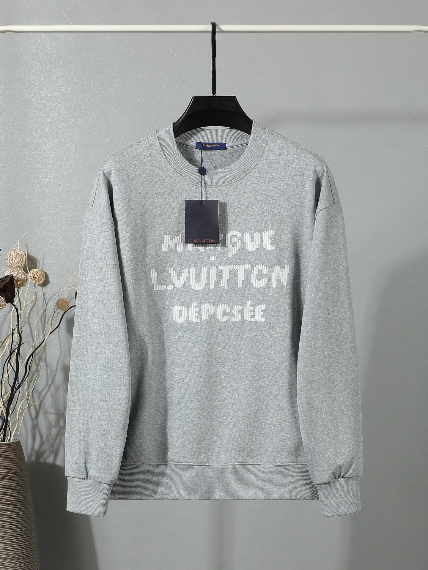 P130 【Calidad Exclusiva】 Sudadera nueva de LV, tejido de doble hilo de 480 gramos, logo tridimensional bordado en la pa…