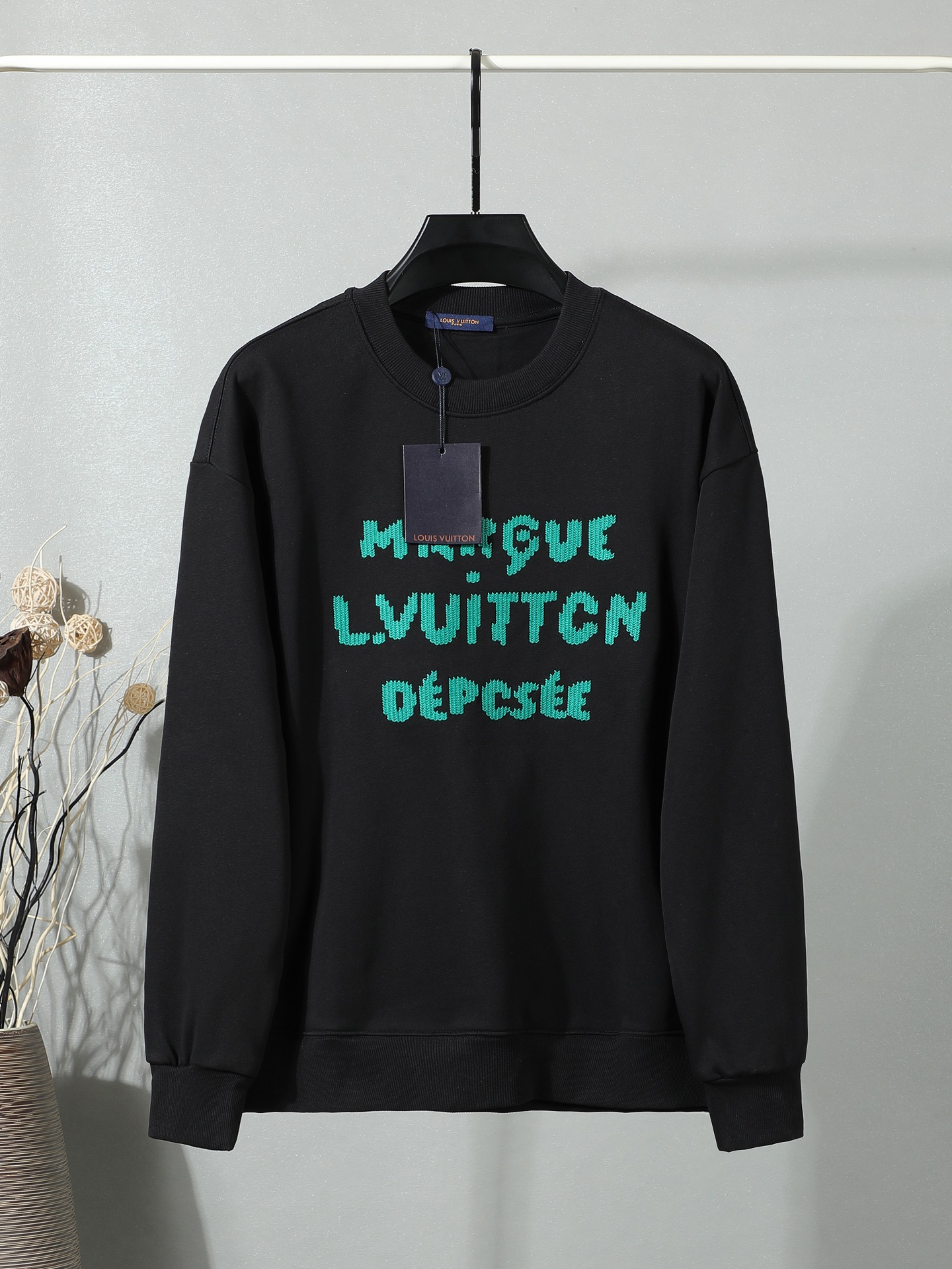 P130 【Calidad Exclusiva】 Sudadera nueva de LV, tejido de doble hilo de 480 gramos, logo tridimensional bordado en la pa…
