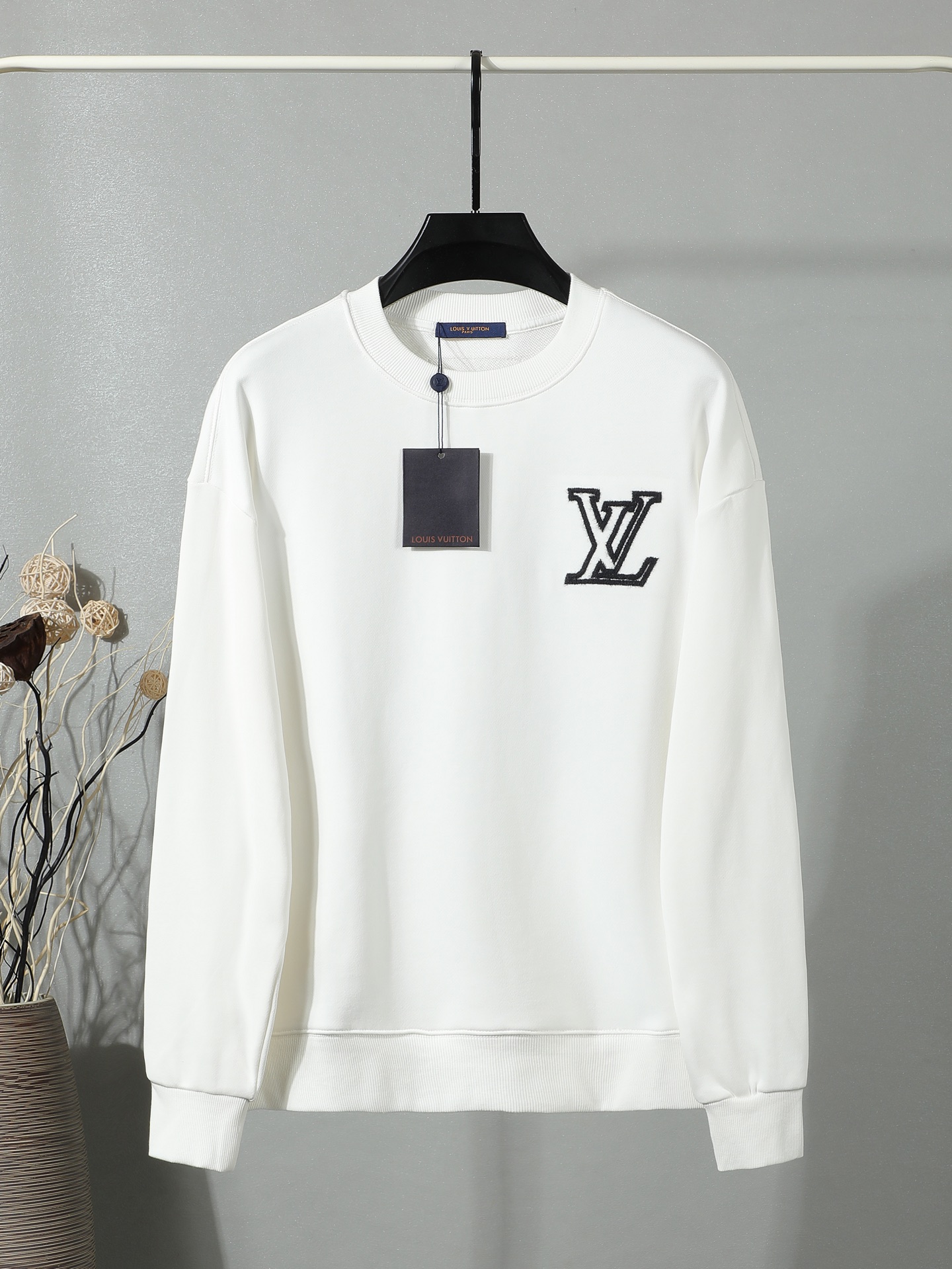 P130 【Calidad Exclusiva】 Sudadera nueva de LV, tejido de doble hilo de 480 gramos, logo tridimensional bordado en la pa…