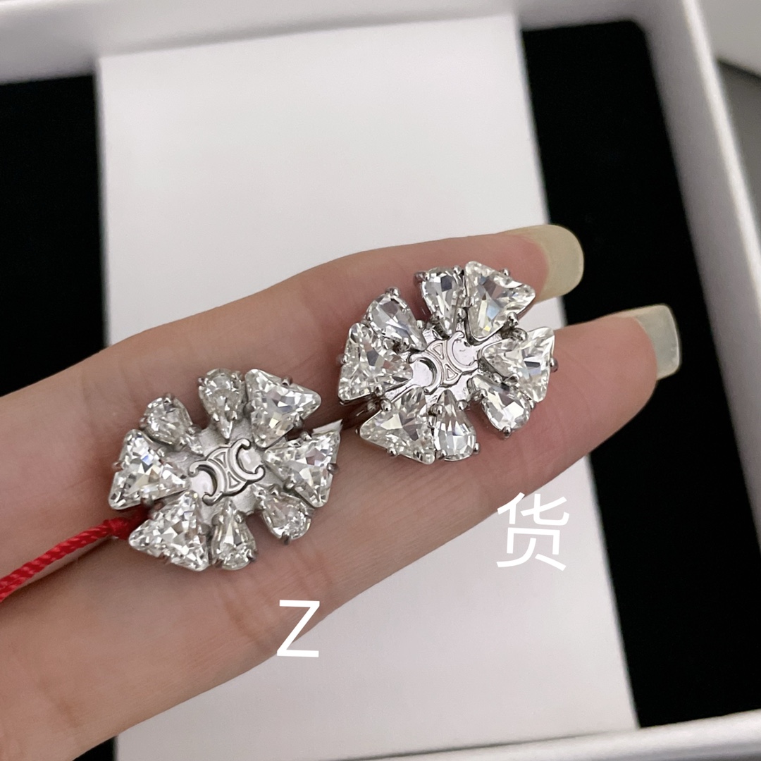 ZVS我们！认准我们家出品！只对标官网️我们家出品跟足官网️完美出货！简直就是官网的节奏️立省大几千官网