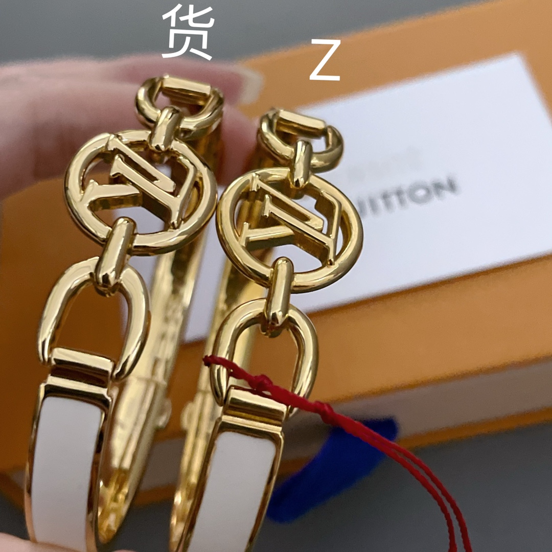 【】 Z VS 我们！认准我们家出品！只对标官网❗️完美出货！细节无限放大对比！完美媲美官网❗️宝宝们自