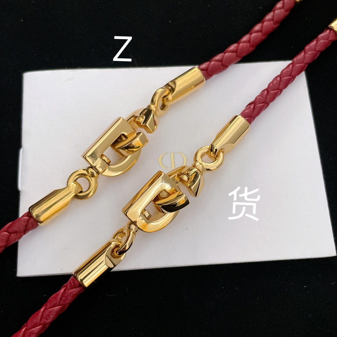 【】 Z VS 我们！认准我们家出品！只对标官网❗️饰品类的工艺现在对于我们来说，完完全全能做到99.9