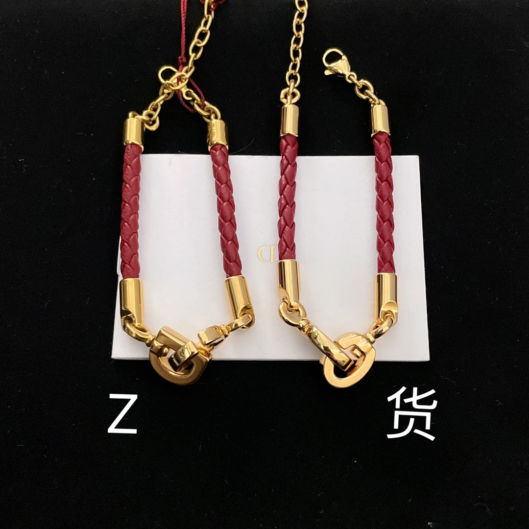 【】 Z VS 我们！认准我们家出品！只对标官网❗️饰品类的工艺现在对于我们来说，完完全全能做到99.9