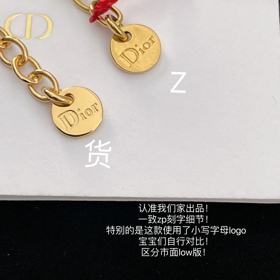 【】 Z VS 我们！认准我们家出品！只对标官网❗️饰品类的工艺现在对于我们来说，完完全全能做到99.9