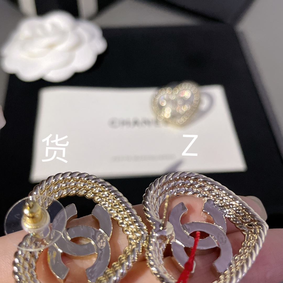 【】 Z VS 我们！认准我们家出品！只对标官网❗️24春夏最新款！全网首发！老规矩先到先得！无限放大对