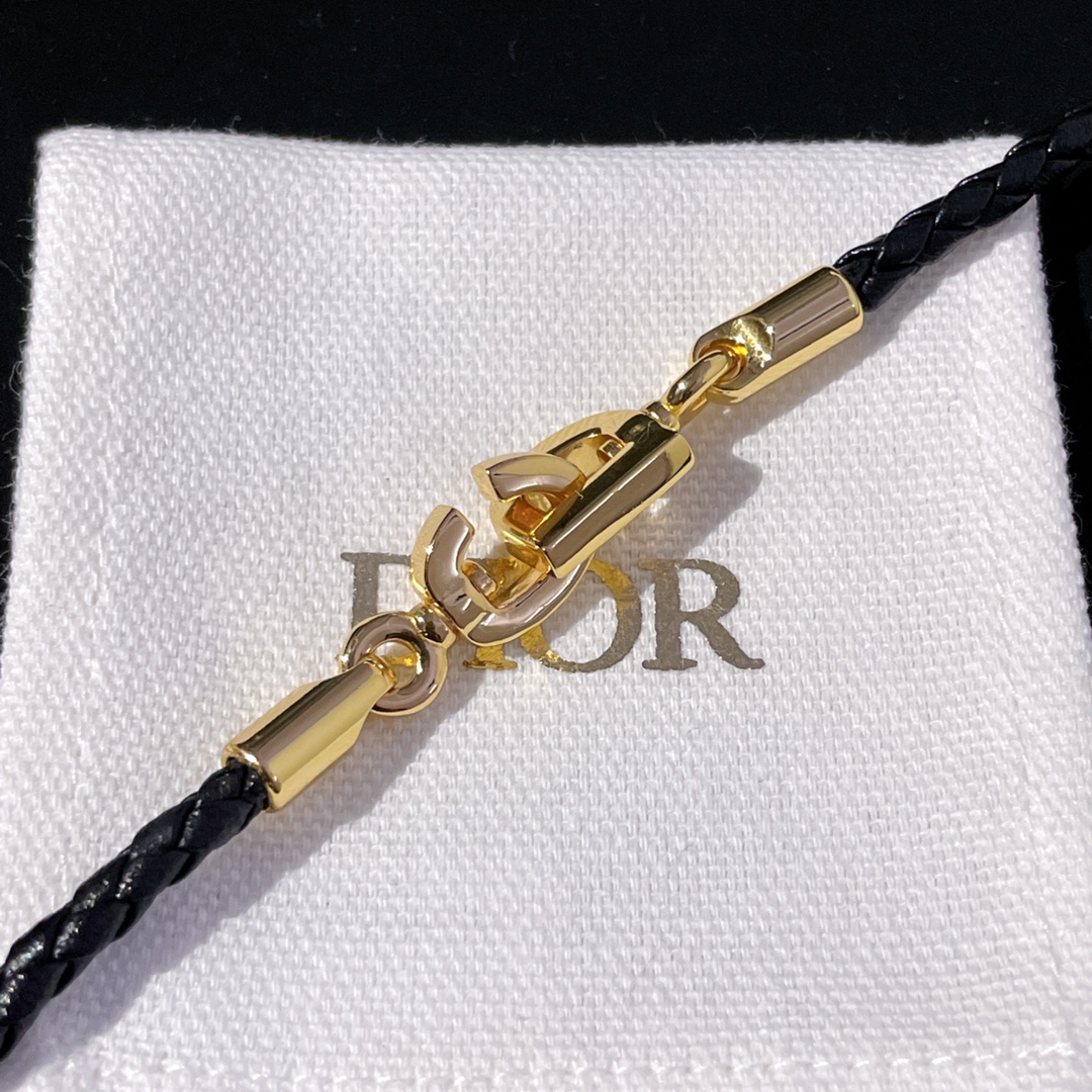 【【D CD麻花皮手链】Z 3300，人手一条！男女皆可！延长链可随意调节！新增的黑色和蓝色！情侣款闺蜜