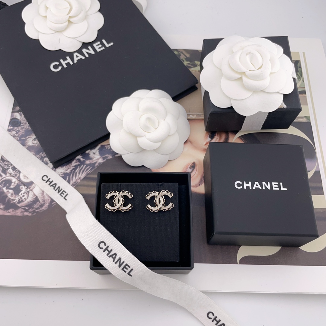 NO:101863,Little fragrance black lace white c oil-drop earrings, Chanel earrings, chanel19860909小香黑花边白c滴油耳钉,香奈儿耳钉,chanel,Jewelry