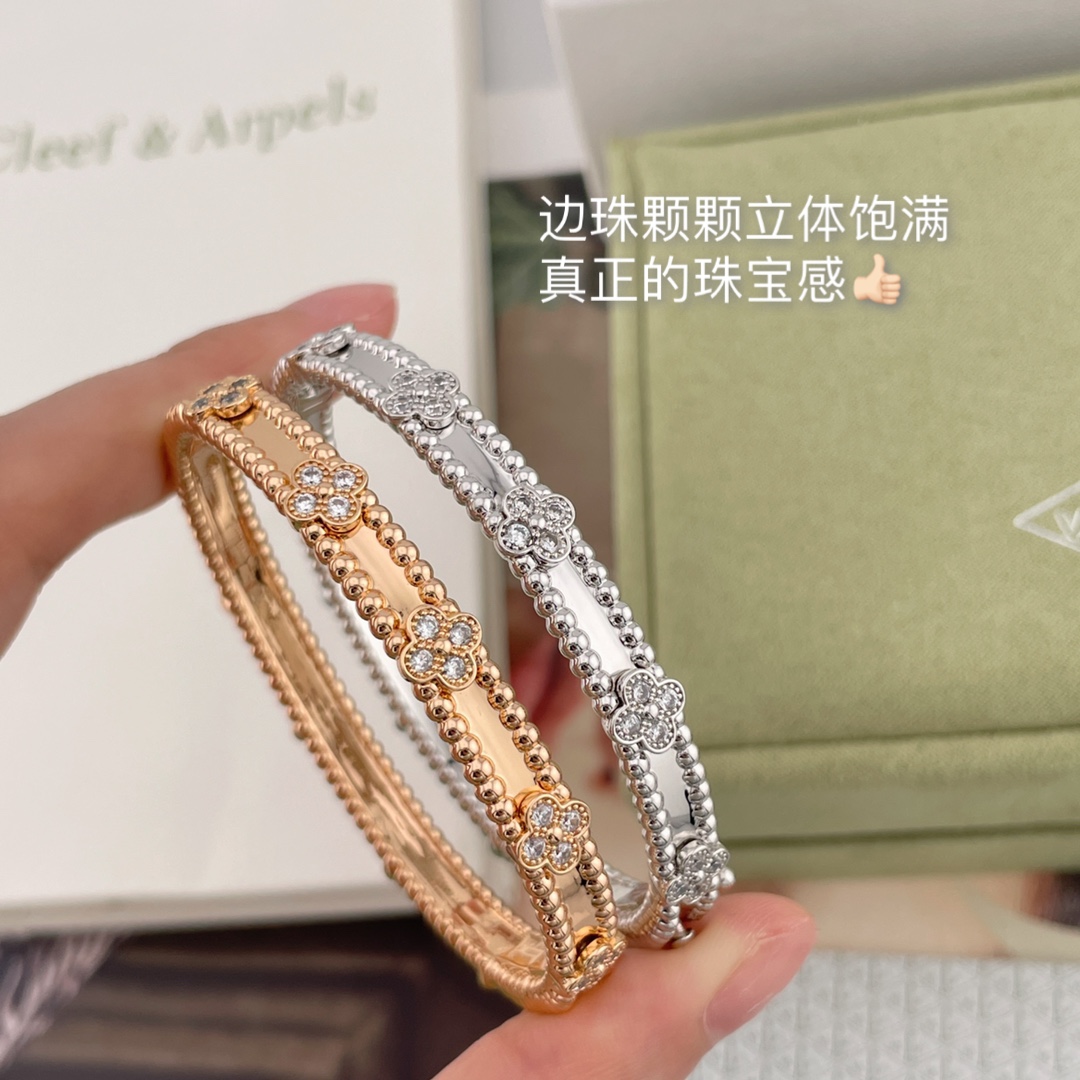 VC@窄版万花筒手镯】Z 139000,可订做真金真钻版,只做真金货,价询客Fu,S,M两个尺寸,精工版编号249390823,配普盒 6