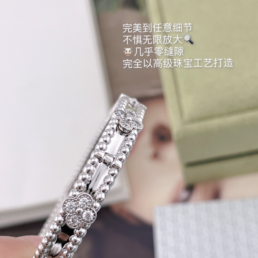 VC@窄版万花筒手镯】Z 139000,可订做真金真钻版,只做真金货,价询客Fu,S,M两个尺寸,精工版编号249390823,配普盒 7