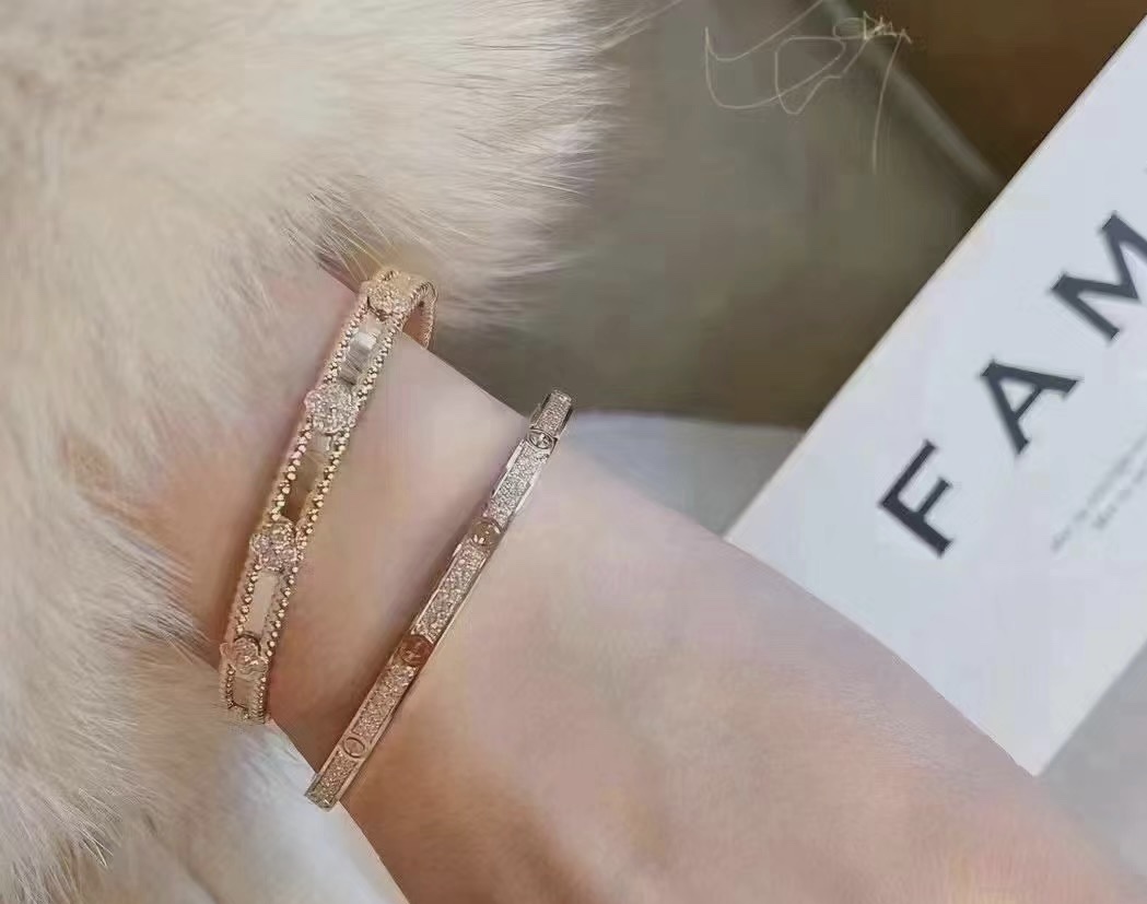 NO:632771,The much-anticipated bracelet is finally here!  ,,bracelet,Cardia high-end jewelry19860909万众瞩目的手镯,它终于来啦完美！,,bracelet,卡迪亚高端饰品,Jewelry