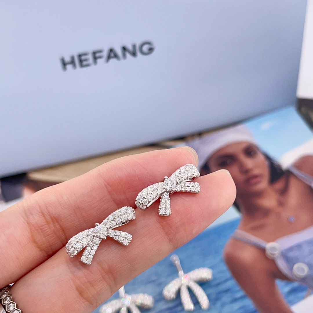 HF双层满钻蝴蝶结耳钉Z1490太绝美啦️超级bling双层蝴蝶结设计️可拆卸多种佩戴方法！随意切换！闭