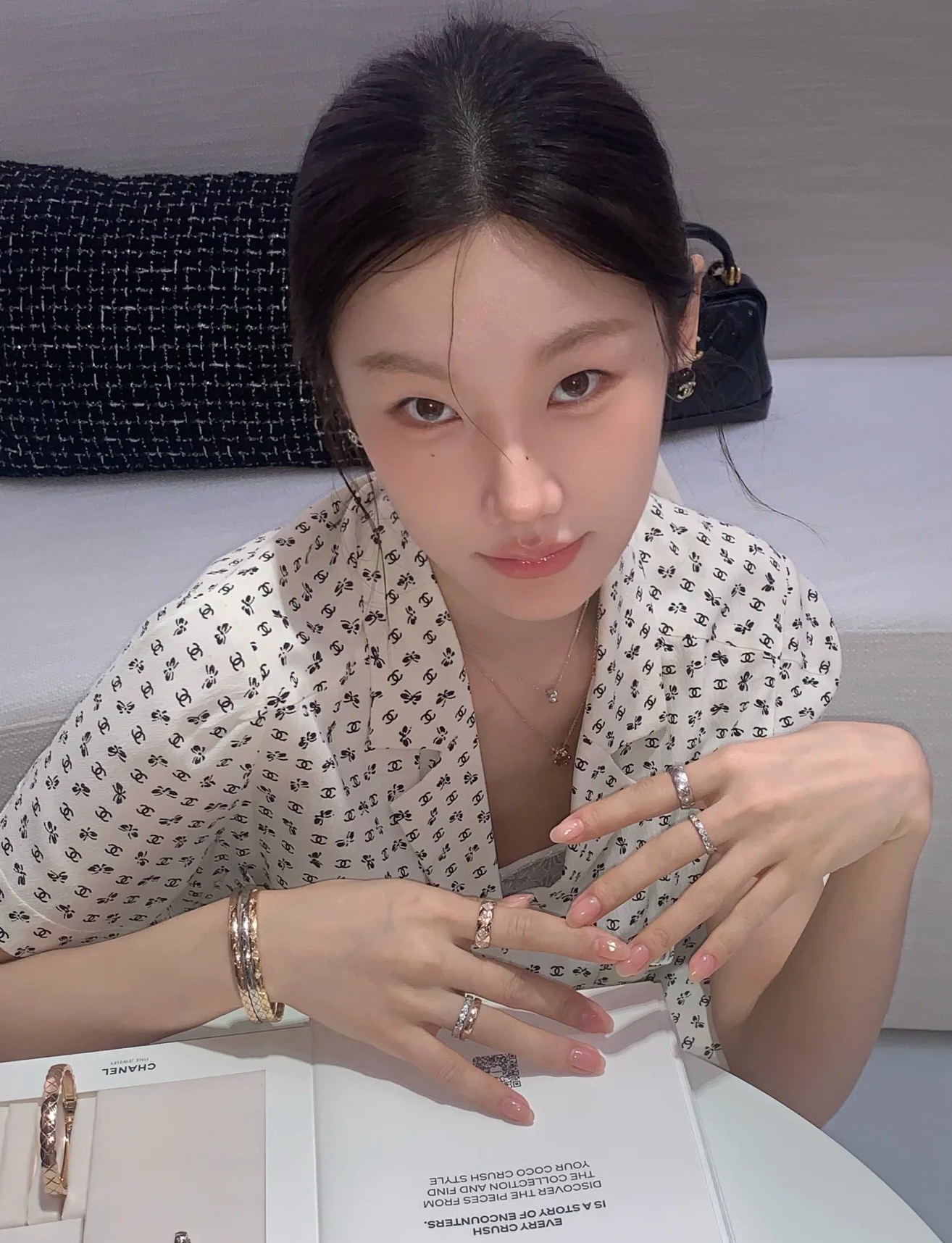 NO:631828,Hands-on pictures of classic models, Cardia high-end jewelry19860909经典款上手图,,卡迪亚高端饰品,Jewelry