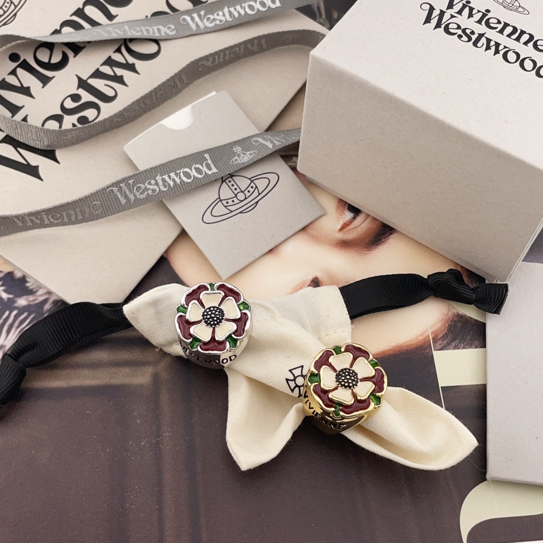 Saturn Rose Ring: Fashionable Design with Unique Engravings and Symbolic Crown Ball - 图片 3