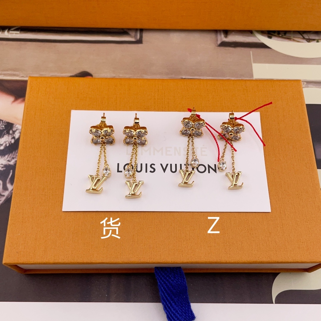 ZVS我们!认准我们家出品!只对标官网️无限放大对比!立省4700!4饰品类的工艺现在对于我们来说完完全