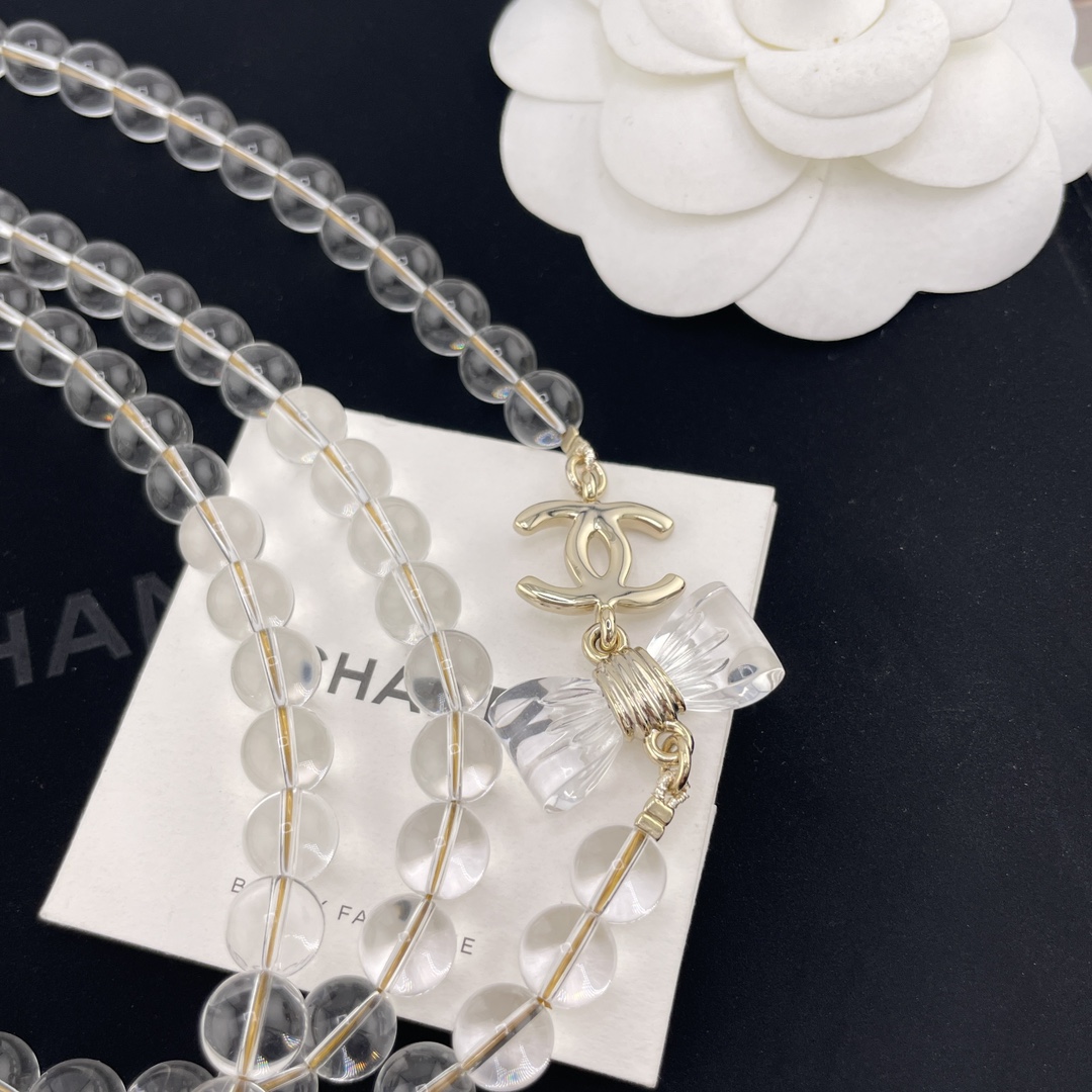 p195【我们出品【香透结吊c水晶长链】现货🔥Z 13500！量大咨询客Fu❗️巨巨巨火爆！美疯了🔥🔥40春夏最新款绝美系列🤩本季必入爆款！老规矩先到先得🍾，送包装❗️看似简单，实际非常重工，报废率巨巨巨高！定制的亚克力整体弧度凹槽各个细节拿捏😭太不容易了！美是真的绝美💗被颜值拿捏的心甘情愿😭我们一致致ZP，每个的棱棱角角跟足ZP来，晶莹剔透✨真的美哭了[得意]夏天搭配绝对颜值时尚都在线的[机智]绝美绝爆炸街组合！佩戴回头率百分百！再穷也要买的系列，报废率极高，一定要多PK ZP，PK饰面任意版本再来[机智][机智][机智] 