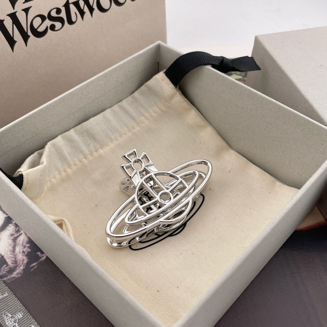 高品质 细节如图 【VivienneWestwood】爆美🔥🔥🔥一定要入!太绝美了❗️宝宝,什么是快乐