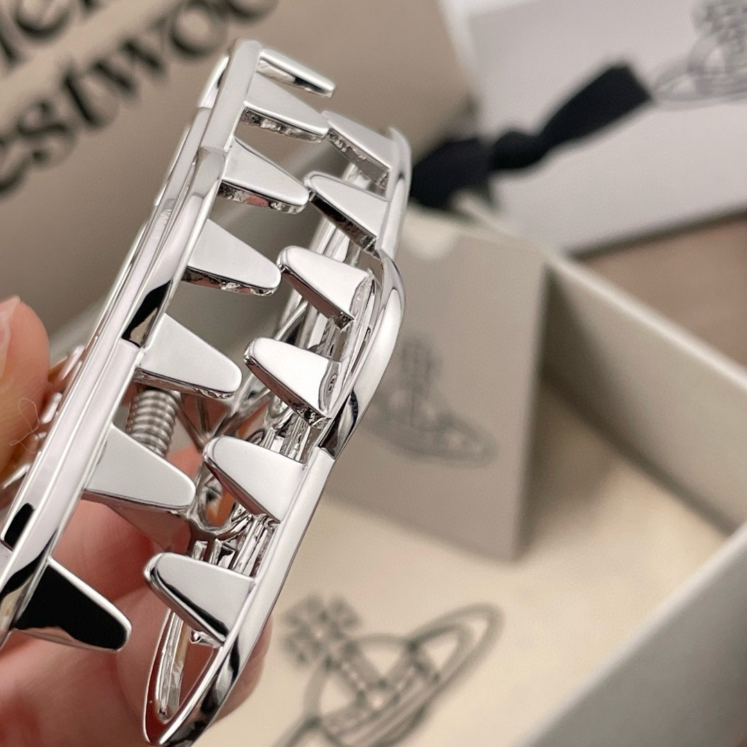 高品质 细节如图 【VivienneWestwood】爆美🔥🔥🔥一定要入!太绝美了❗️宝宝,什么是快乐