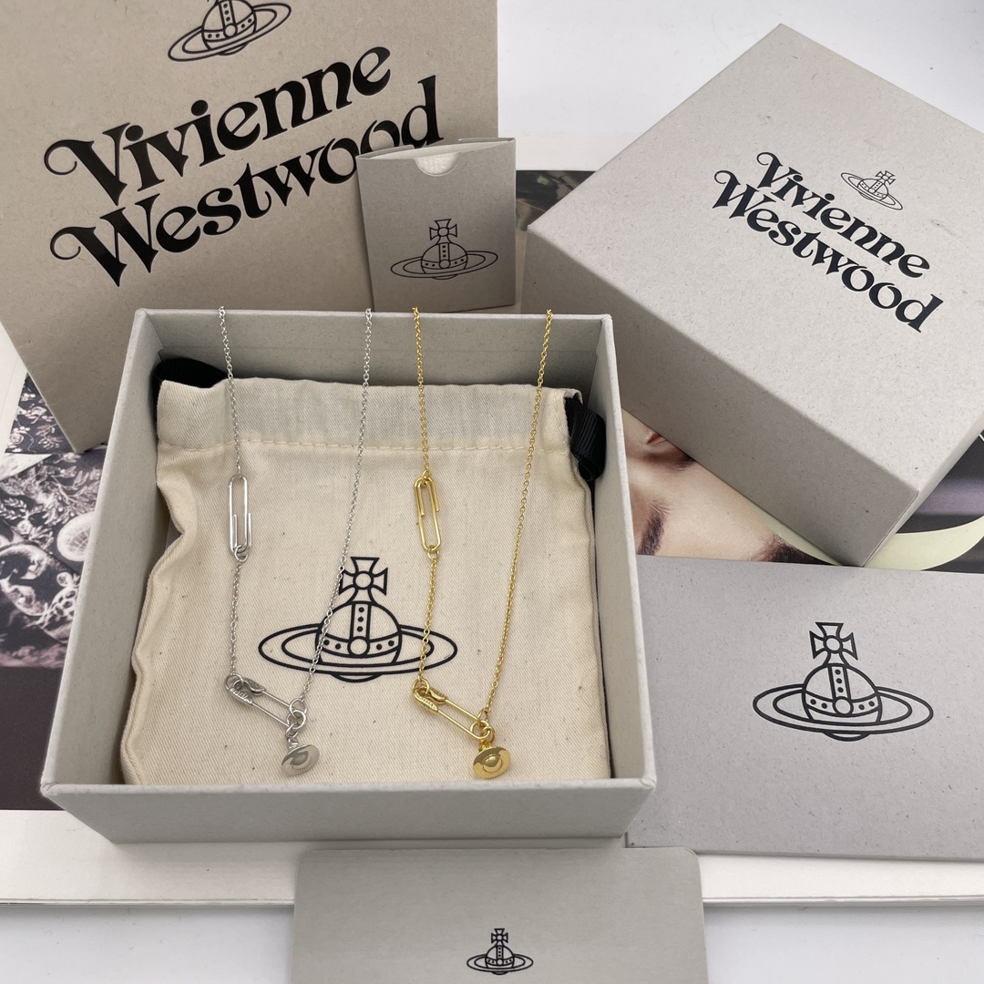 NO:632648,88180【VivienneWestwood】Beauty is a must-have!  It's so beautiful, baby, what is a happy planet? Come on, this is a happy planet!  Super stylish pin three-dimensional planet necklace, available in gold and silver!  Sterling silver gold plated chain!  Babies with allergies can also drink it with confidence. Highly recommended, super exquisite, and you can definitely drink it with your eyes closed!  The pure crown ball is a classic symbol, and the shining rings of Saturn outline the future as the waves flow, opening up a new encounter with the future!  Pin three-dimensional planet design!  Glossy polishing is very heavy duty!  When you get your hands on it, you can completely feel its texture, feel, and gloss. It is super nice. The design of Saturn adds a lot of cool and fashionable pretty looks, making the punk look a little girly at the same time, bringing with it a group of fashion fans!  It’s really beautiful, can be salty or sweet, pure or delicious!  Fall in love at first sight, definitely the leader in the 'practical + high-end' world, absolute yyds, absolute treasure, timeless Saturn, necklace, pure silver, gold plating, Cartier high-end jewelry1986090988180【VivienneWestwood】爆美一定要入！太绝美了宝宝,什么是快乐星球,来,这就是快乐星球！超有设计感的别针立体星球项链,金,银2个颜！纯银镀金链条！过敏体质宝宝也可以放心冲啦重磅推荐,超精致,闭眼入准没错！纯粹王冠球是经典的象征,闪耀土星环勾勒未来波光流转间,开启一场与未来的崭新际遇！别针立体星球设计！光面抛光非常重工！拿到手完完全全可以感受到它的质感,手感,光泽感超nice用土星的设计上,增添不少冷艳时髦的俏丽模样,使得朋克同时又有点小少女,自带一群时尚粉！真的敲好看,可盐可甜,可纯可欲！一眼便钟情,绝对是“实用+高级”界的杠把子,绝对的yyds,绝对的宝藏永不过时的土星,,necklace,pure silver,gold plating,卡迪亚高端饰品,Jewelry
