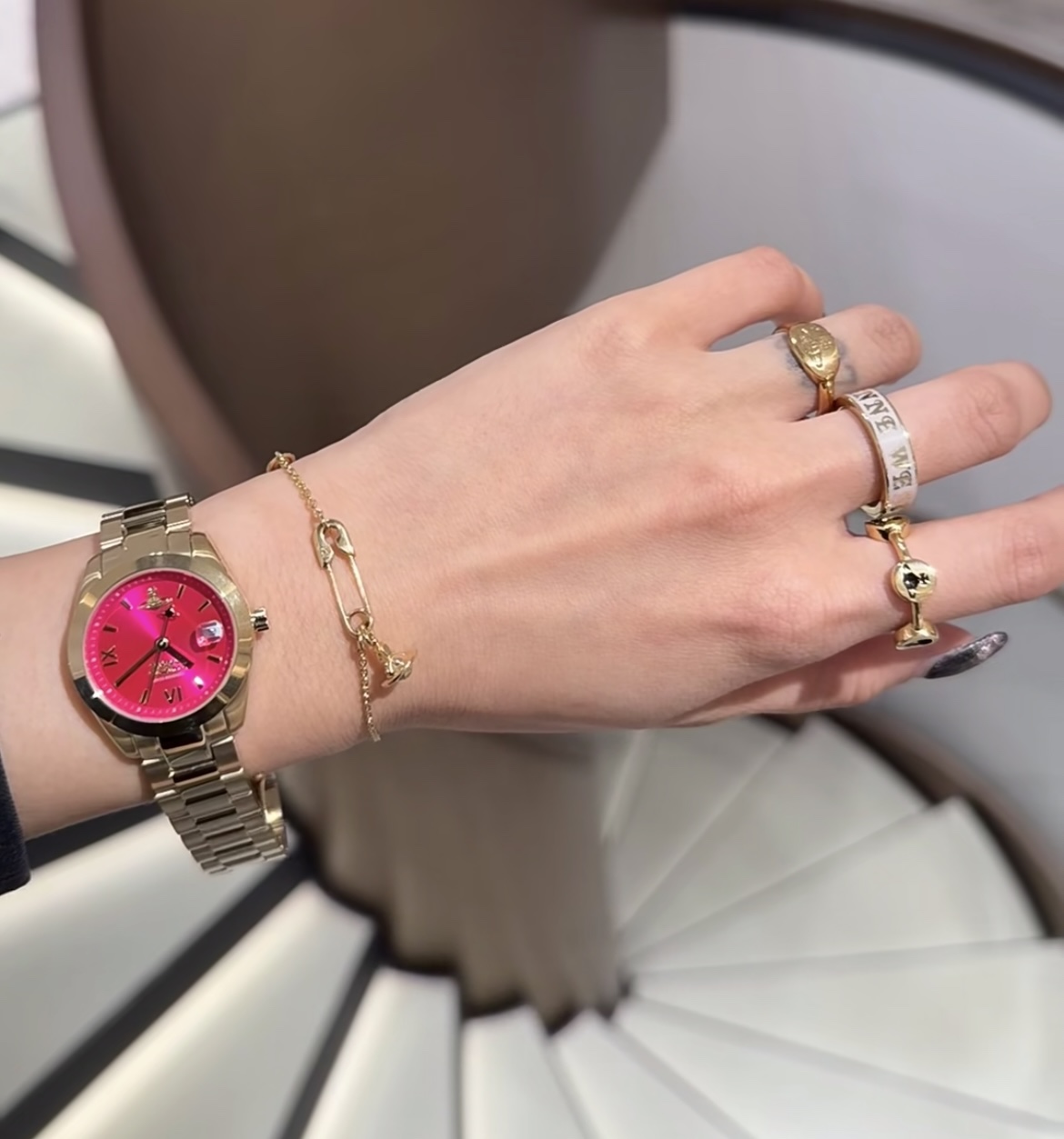 NO:632645,Bracelet upper body picture, bracelet, Cartier high-end jewelry19860909手链上身图,,bracelet,卡迪亚高端饰品,Jewelry