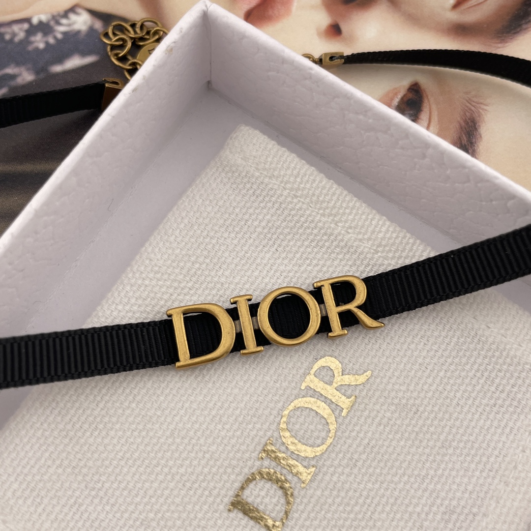 Vintage Dior-Inspired Ribbon Choker Necklace - Classic Design, Ready to Ship 3 i1747571544 4963 5