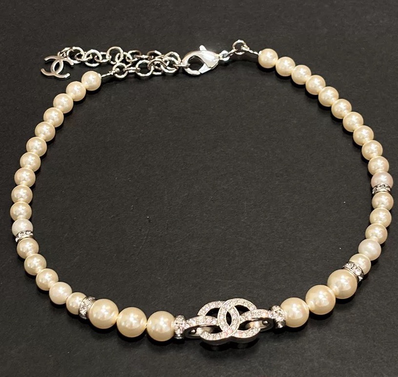 NO:633784,88200【Fragrant Diamond Silver C Pearl/Transparent Bead Necklace】Z!  For large quantities, please consult customer service for the latest and most beautiful series!  It’s here. This season’s must-have trend is transparent beads. There are two options of pearls. It’s really not a necklace that can be bought with money. Without it, my life is not perfect. It’s so beautiful that I cry. Double C+ Swarovski pearls, cool and high-end!  This ultra-exquisite and versatile classic extra-long extension chain can be adjusted in length at will. It looks great when worn as a choker or necklace when stacked!  Come, you deserve it,,swarovski,necklace,Cardia high-end jewelry1986090988200【香满钻银c珍珠/透明珠项链】Z ！量大咨询客Fu最新款绝美系列！它来啦本季度必眼冲巨巨爆款透明珠,珍珠两种可选真不是有钱就能买到的项链救命没有它 我的人生不完美了美到哭泣双c+颗颗施华洛世奇珍珠,清冷感,高级感拉！超精致百搭的一款经典超长的延长链随意调节长短,当choker或项链佩戴叠戴一样出彩！来 你值得拥有它,,swarovski,necklace,卡迪亚高端饰品,Jewelry