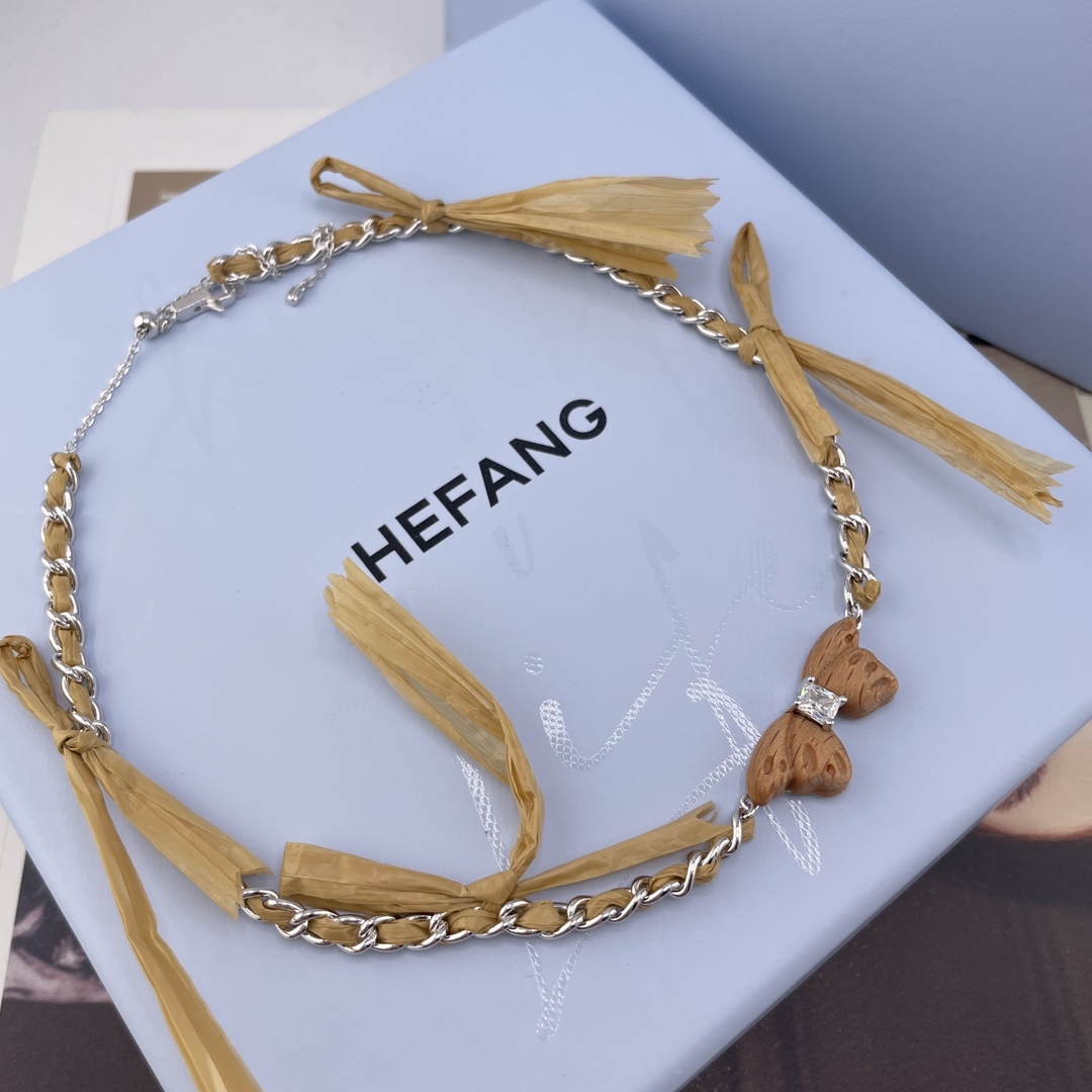 【【HF可拆卸绑带木蝶项链】Z 990！超级特别的设计！一眼心动💗！全新一季「花园系列」枯叶蝶与树纹融为