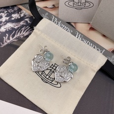 【【VivienneWestwood】宝宝,什么是快乐星球,来,这就是快乐星球!绝美蓝珠吊满钻爱心土星🪐 【【VivienneWestwood】宝宝,什么是快乐星球,来,这就是快乐星球!绝美蓝珠吊满钻爱心土星🪐