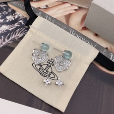 【【VivienneWestwood】宝宝,什么是快乐星球,来,这就是快乐星球!绝美蓝珠吊满钻爱心土星🪐 【【VivienneWestwood】宝宝,什么是快乐星球,来,这就是快乐星球!绝美蓝珠吊满钻爱心土星🪐