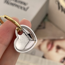 【【Vivienne Westwood】宝宝,什么是快乐星球,来,这就是快乐星球!😍太爱啦!绝绝子撞色设 【【Vivienne Westwood】宝宝,什么是快乐星球,来,这就是快乐星球!😍太爱啦!绝绝子撞色设