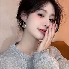 【【Vivienne Westwood】宝宝,什么是快乐星球,来,这就是快乐星球!😍太爱啦!绝绝子撞色设 【【Vivienne Westwood】宝宝,什么是快乐星球,来,这就是快乐星球!😍太爱啦!绝绝子撞色设