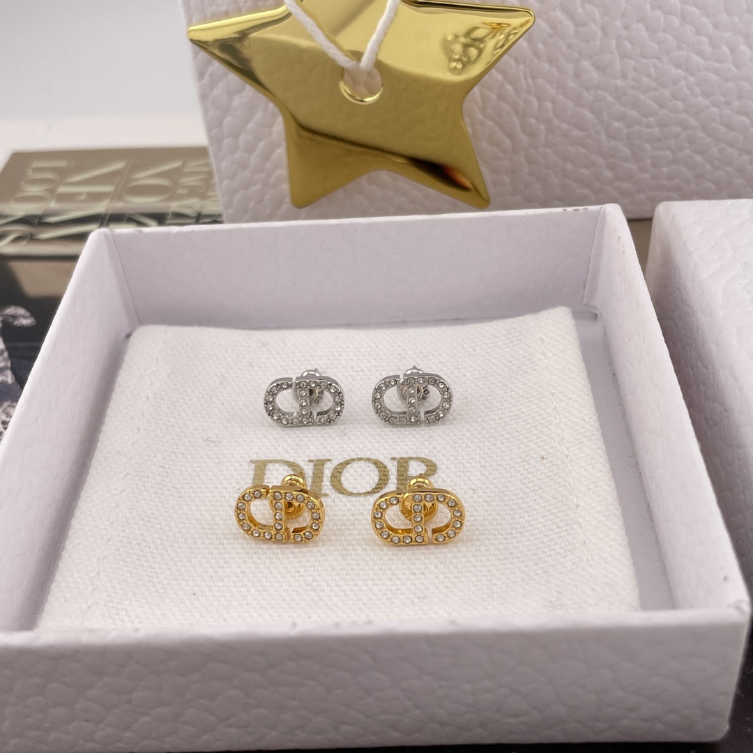 루이비통 귀걸이 135592 Louis Vuitton Earrings 썸네일 이미지