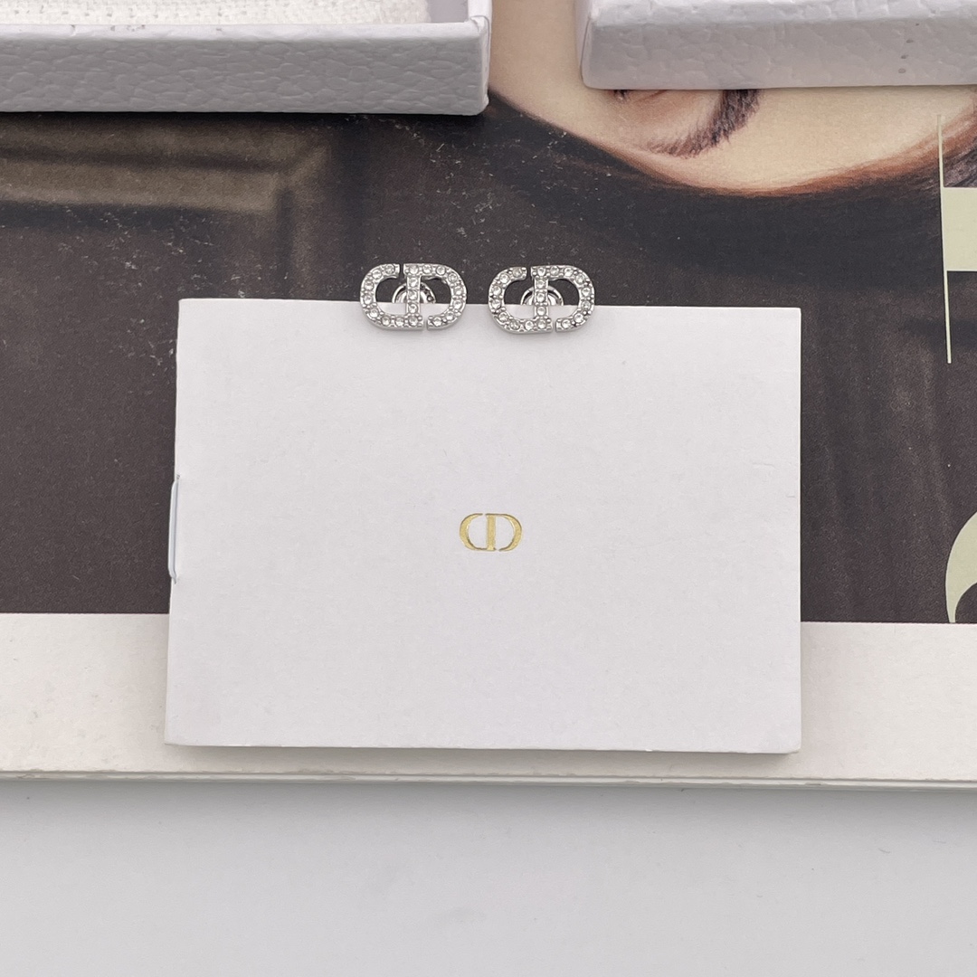 루이비통 귀걸이 135592 Louis Vuitton Earrings 썸네일 이미지