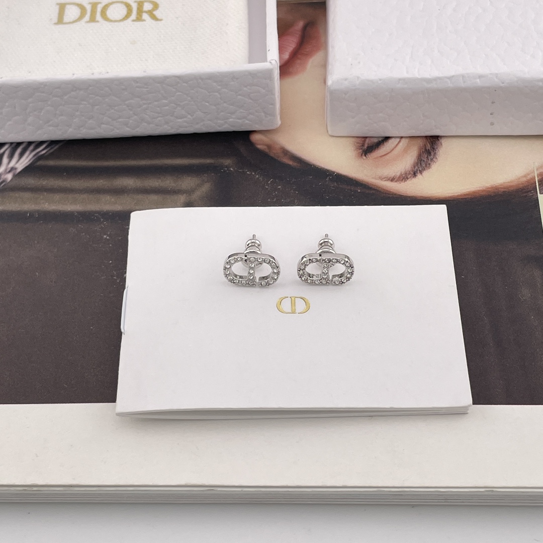 루이비통 귀걸이 135592 Louis Vuitton Earrings 썸네일 이미지