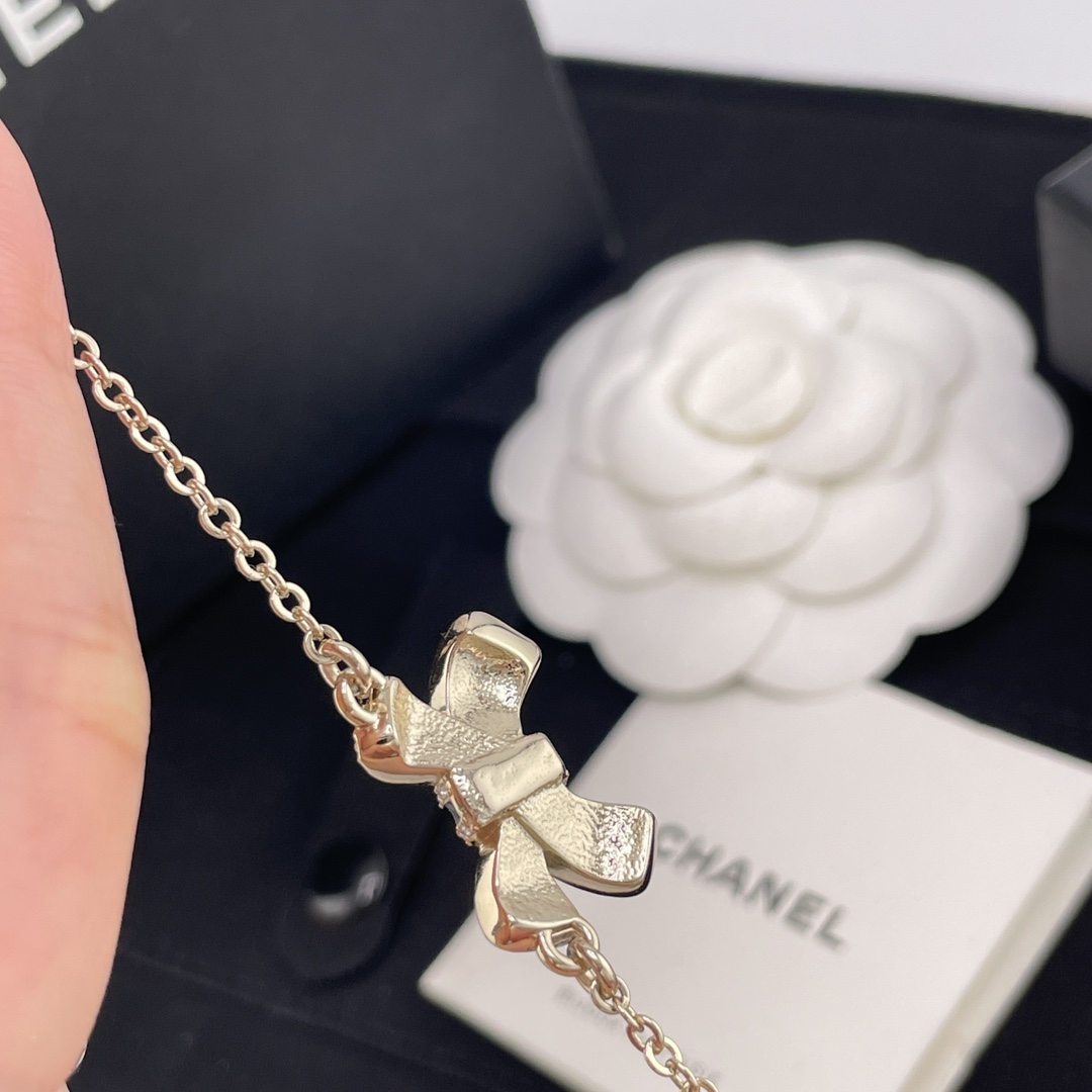 【【香蝴蝶结手链】Z 5500！量大咨询客Fu❗️秋冬新款绝美系列❗️全网首发❤️。爱了爱了🤩🤩蝴蝶结设