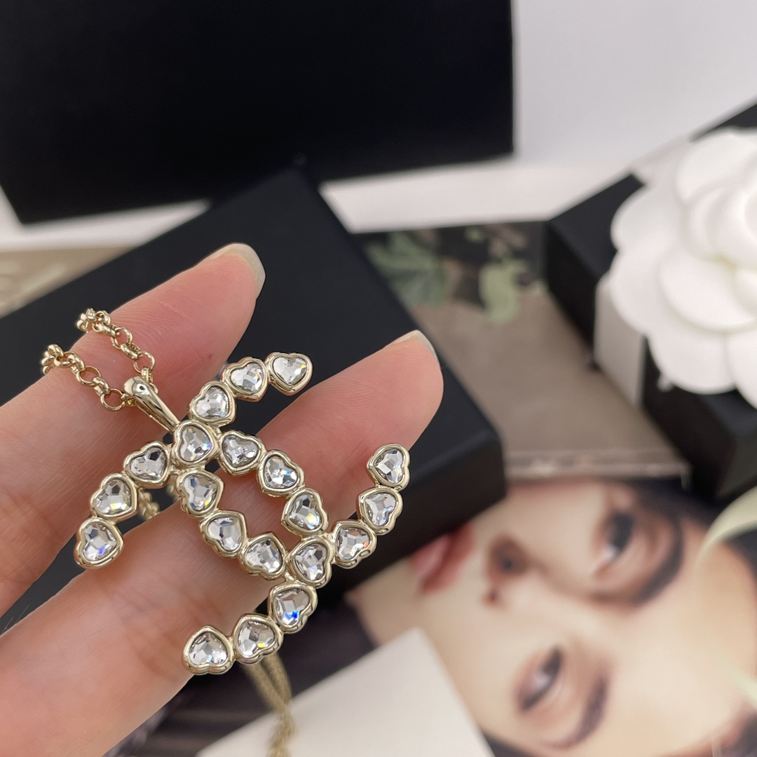 【【香大c爱心钻项链】Z 5900！量大咨询客Fu❗️25秋冬最新款系列！绝美爱心❤️！全网首发！老规矩