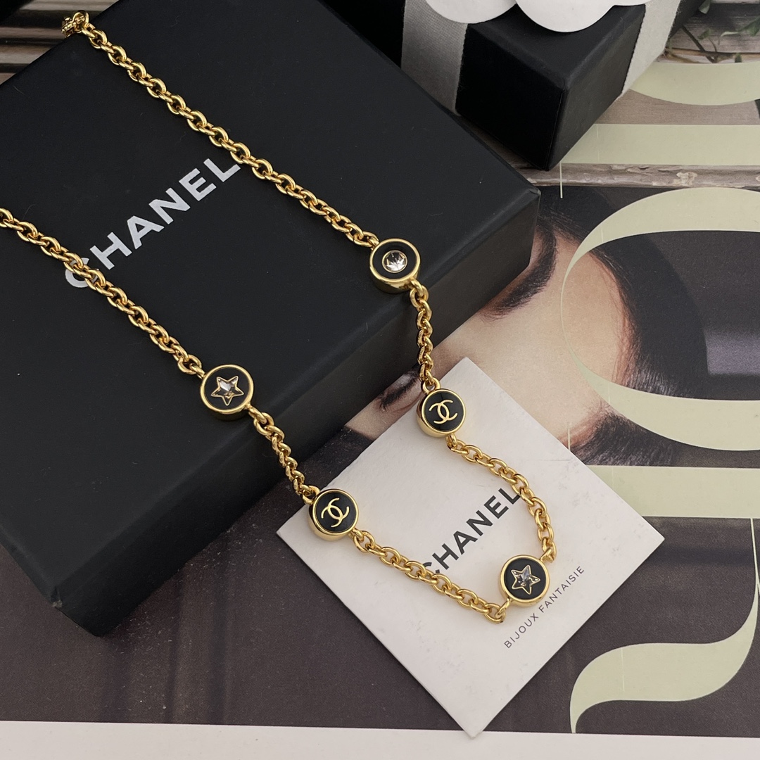 【【香金边小圆黑项链】Z 7200！辛芷蕾同款💗量大咨询客Fu❗️现货。25最新款！全网首发现huo。❗