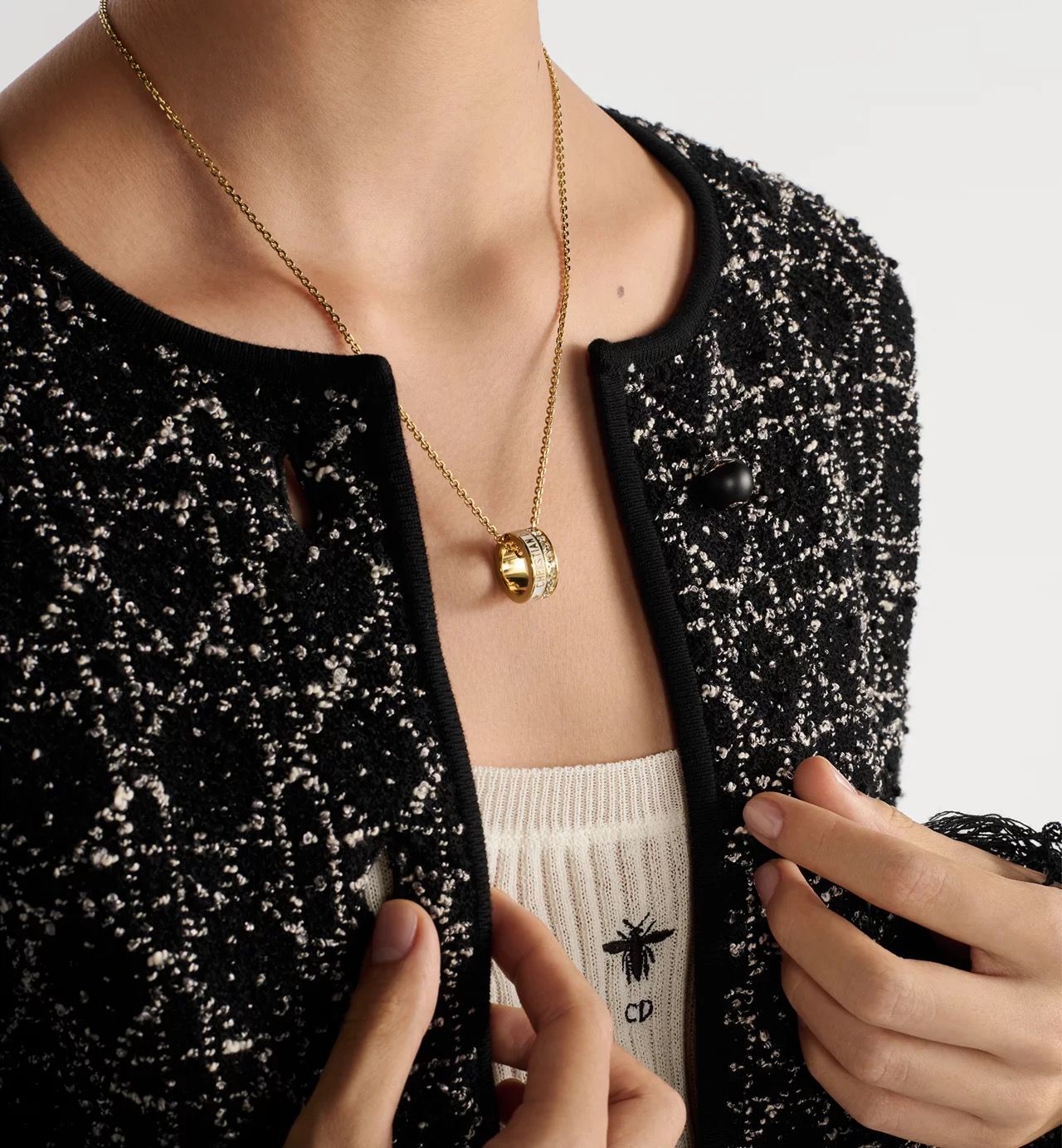 NO:647365,Upper body picture, Cardia high-end jewelry19860909上身图,,卡迪亚高端饰品,Jewelry