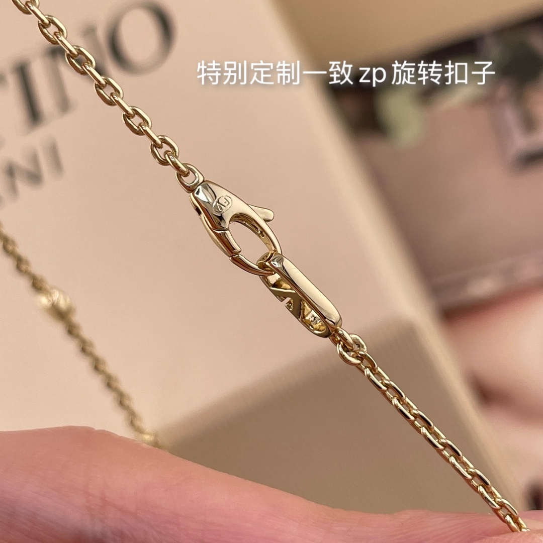 【【华伦满钻樱桃项链】Z 6700,宋祖儿同款❤️‍。绝美🍒，超级bling✨一眼爱上，太美啦！！太太太